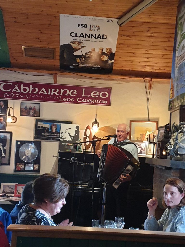 LEos-Tavern-Music-e1569254315931