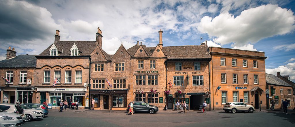 1600px-market_square_-_stow_on_the_wold
